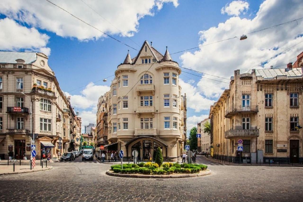Апартаменти для пари в центральній частині Львова Экстерьер фото